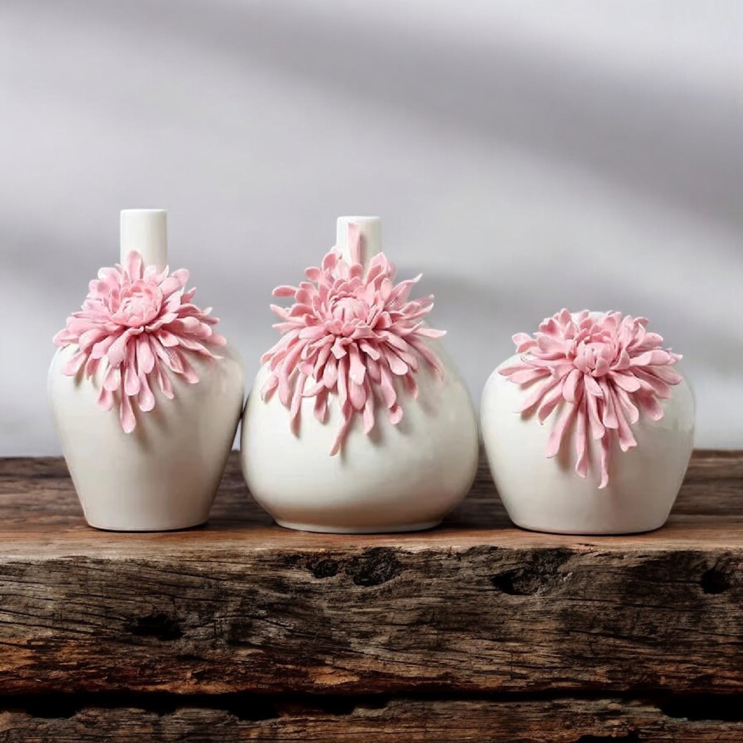 Vaso Rosa in Porcellana Bianca di Dehua – Vaso Decorativo Moderno Fatto a Mano con Intagli Floreali per Soggiorno